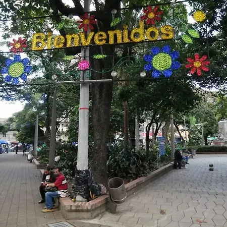 Alojamiento Guadalupe 101 Medellin Exterior photo